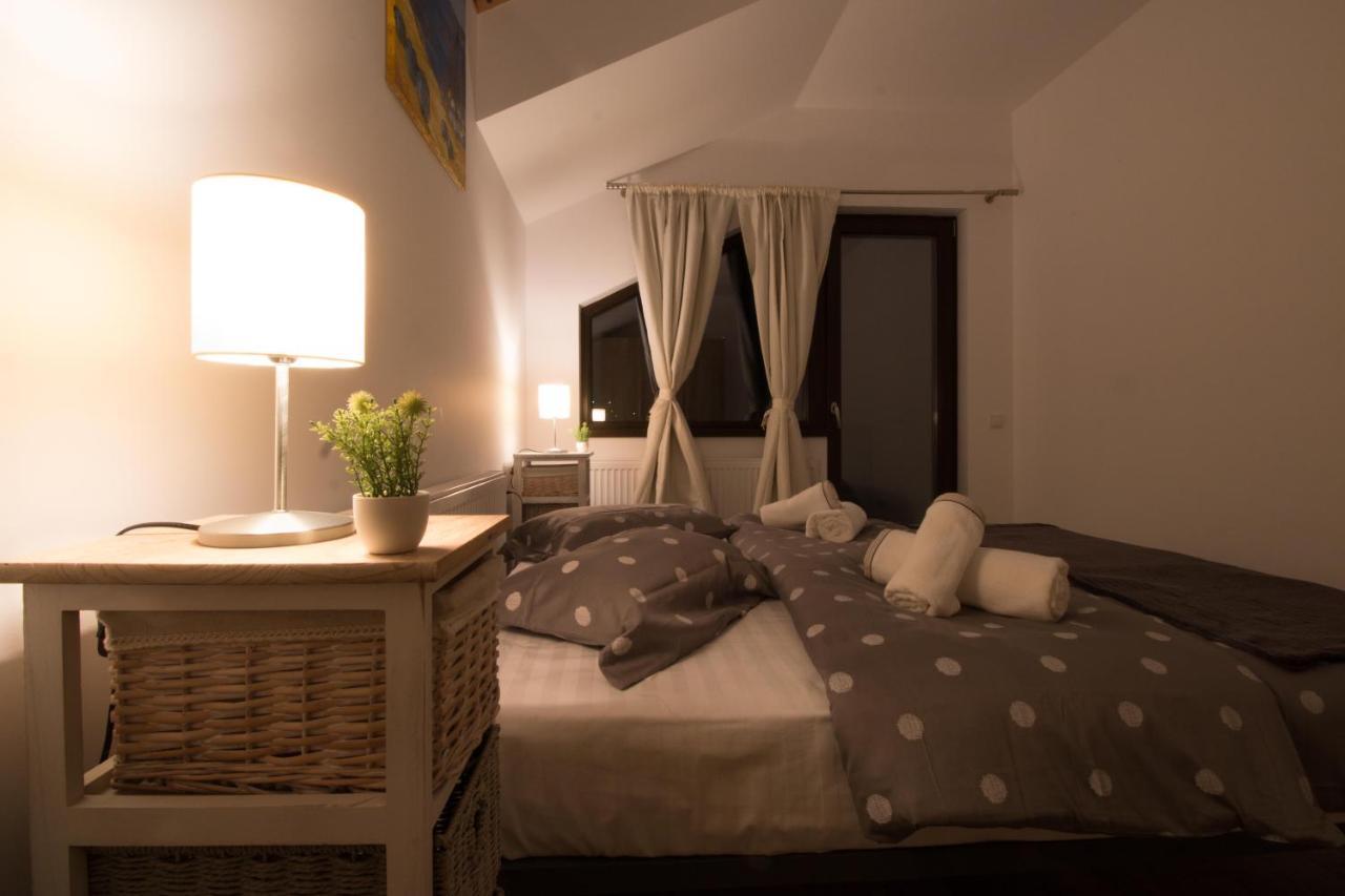 Stars & Mountain Apartment Buşteni Esterno foto