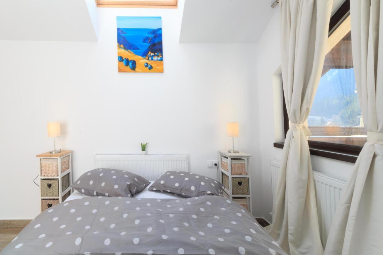 Stars & Mountain Apartment Buşteni Esterno foto