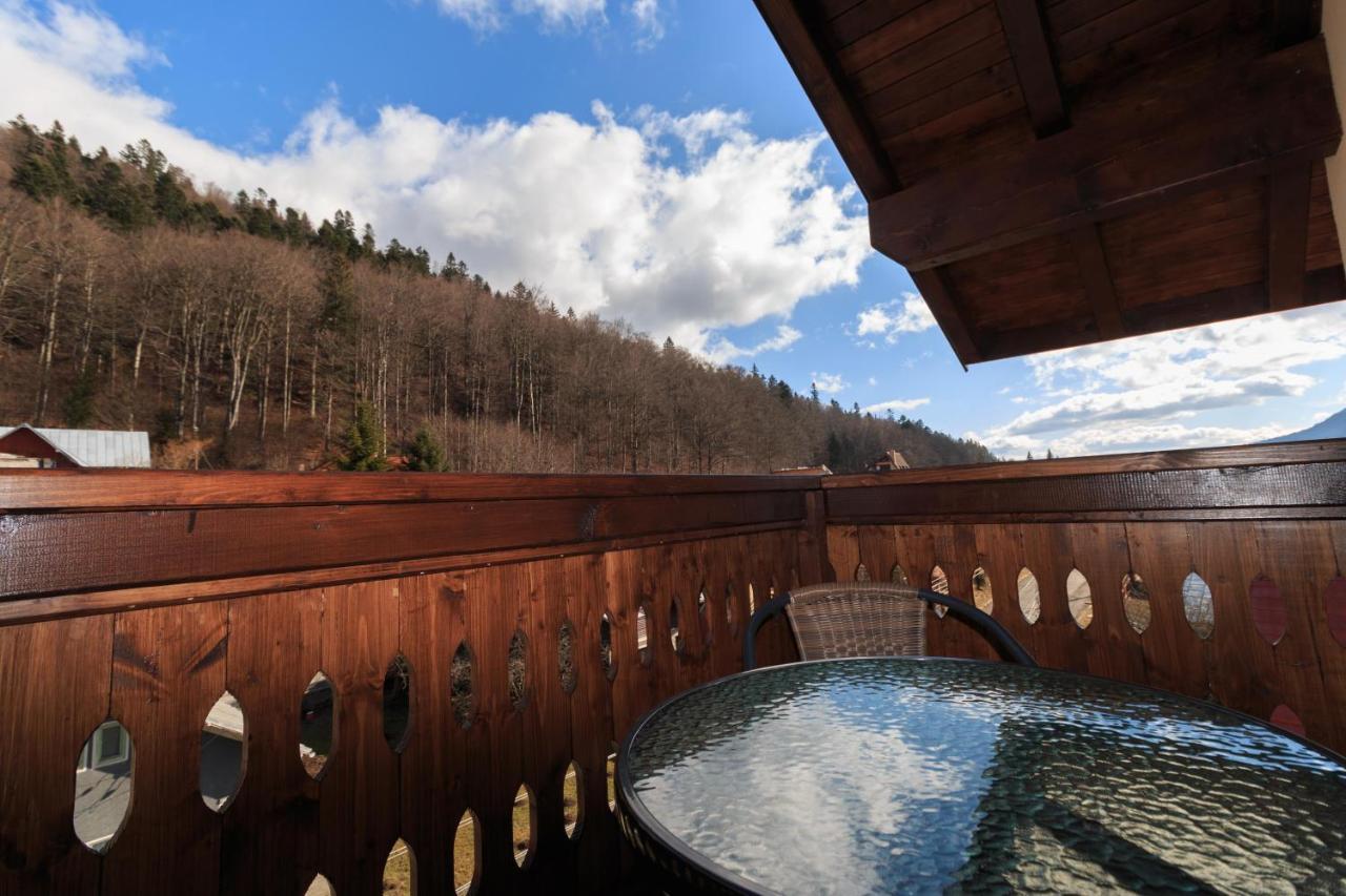 Stars & Mountain Apartment Buşteni Esterno foto